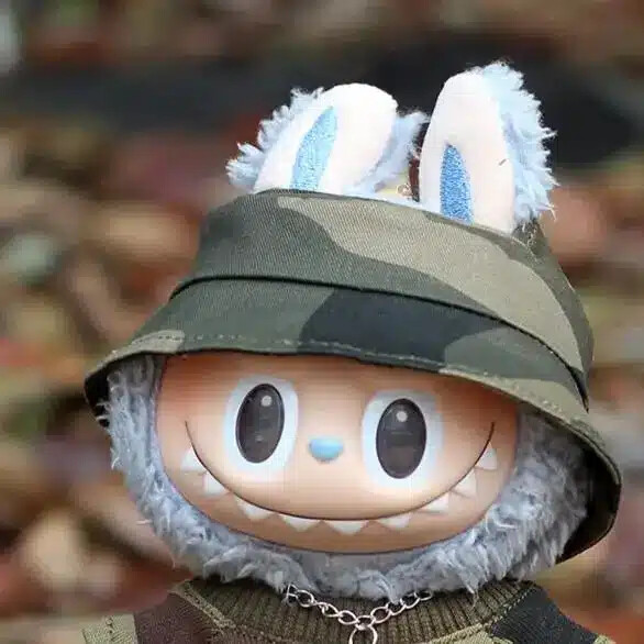 militar outfit for labubu