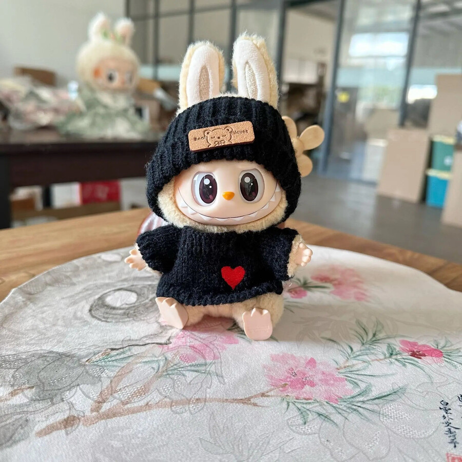 labubu heart outfit